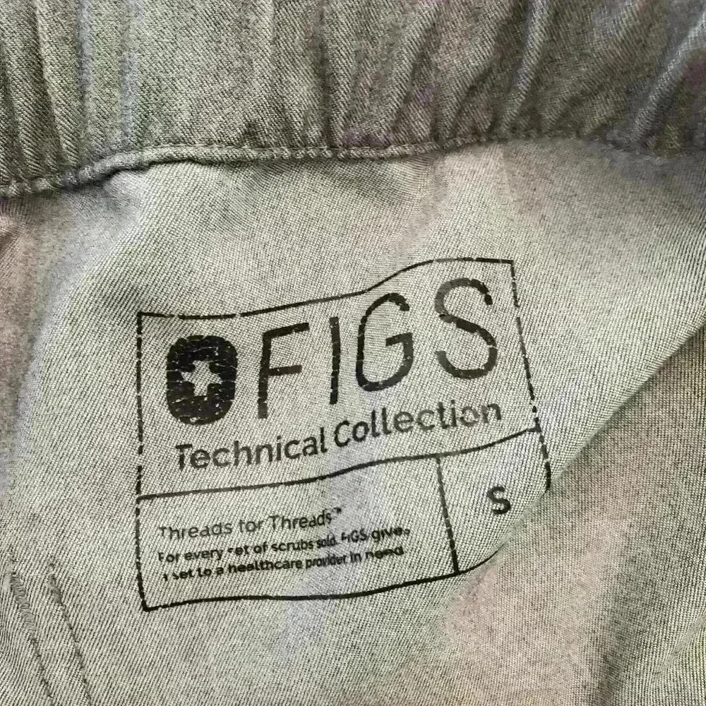 Figs graphite cario scrub‎ pants small